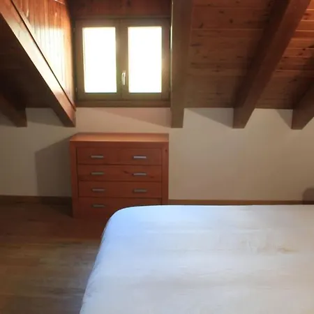 Duplex En Con Piscina Daire Sort