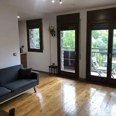 Duplex En Con Piscina Daire Sort